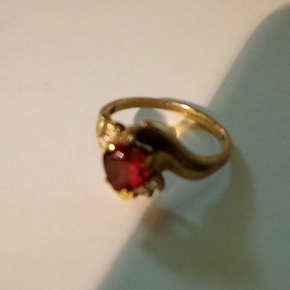 14 Karat Solid Yellow Gold Lady's Ring Approx.Size 5 - Picture 11 of 11